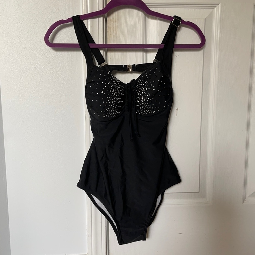 Black One-piece Swimsuit/ Size M